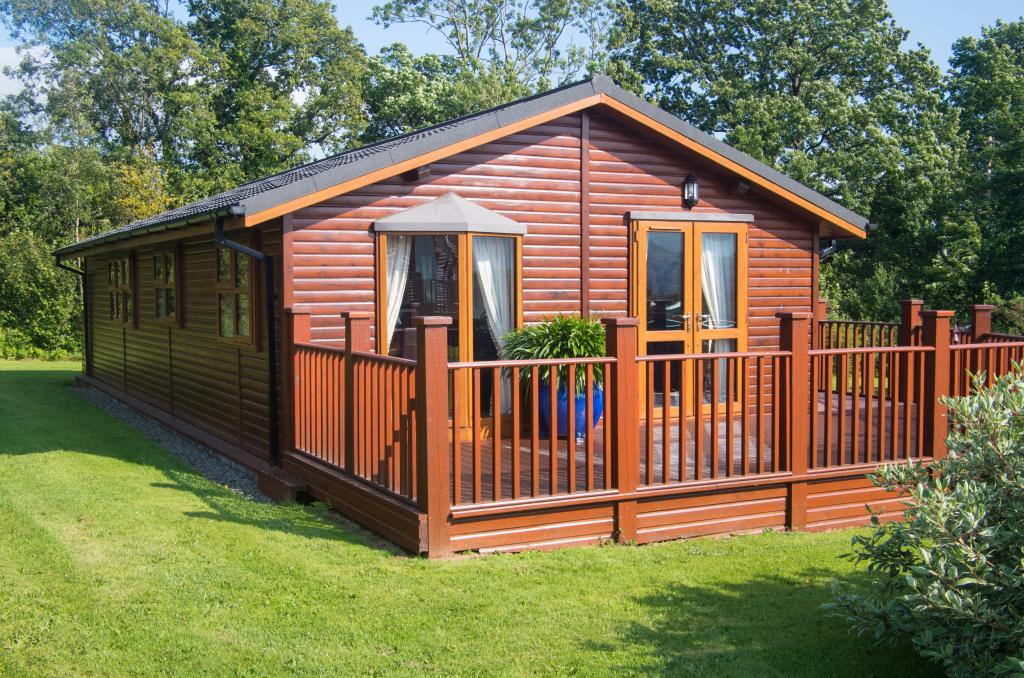 2 Bedroom Lodge Sold in South Brent, TQ10