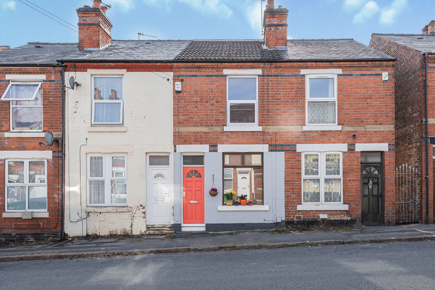2 Bedroom Terraced House Sold in Nottingham, NG7
