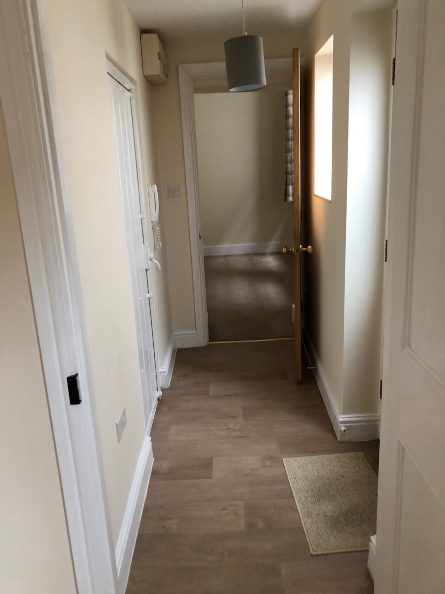 1 Bedroom Flat Let in Wrexham, LL11