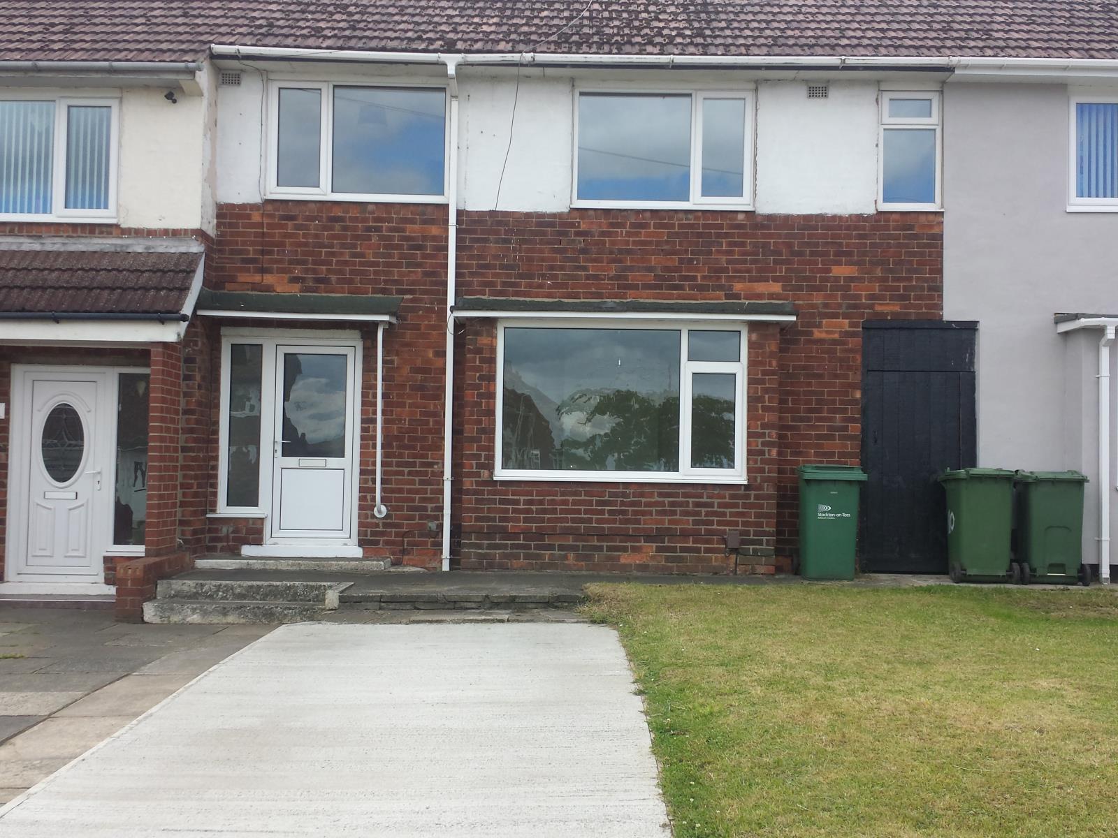3 Bedroom Terraced House Let in StocktononTees, TS19