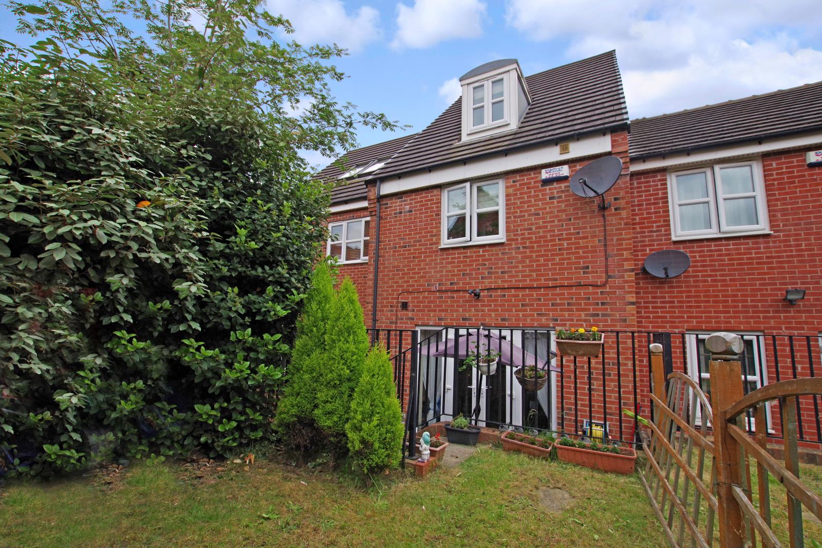 3 Bedroom Terraced House Sold in Sheffield, S2