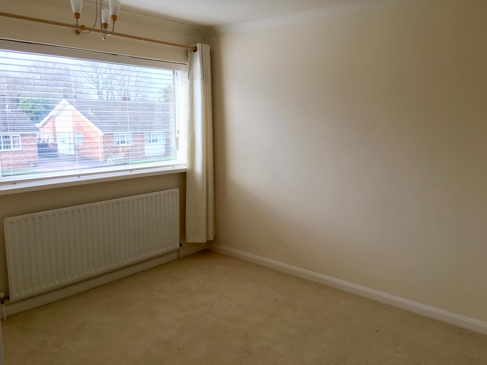 3 Bedroom Detached House Sold in Immingham, DN40