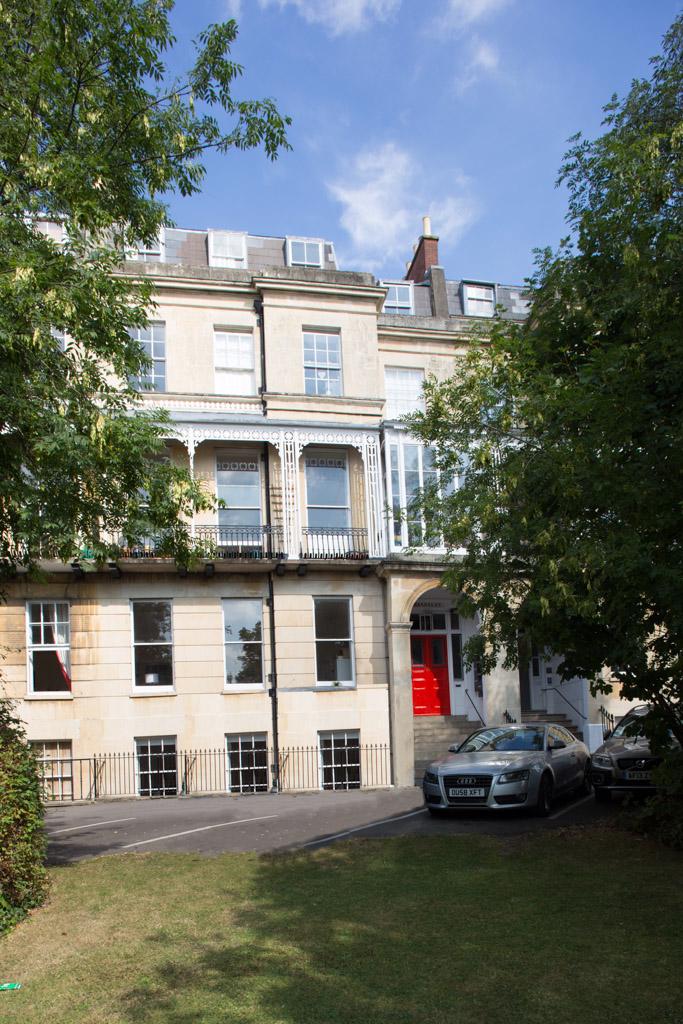 Studio Let in Cheltenham, GL50