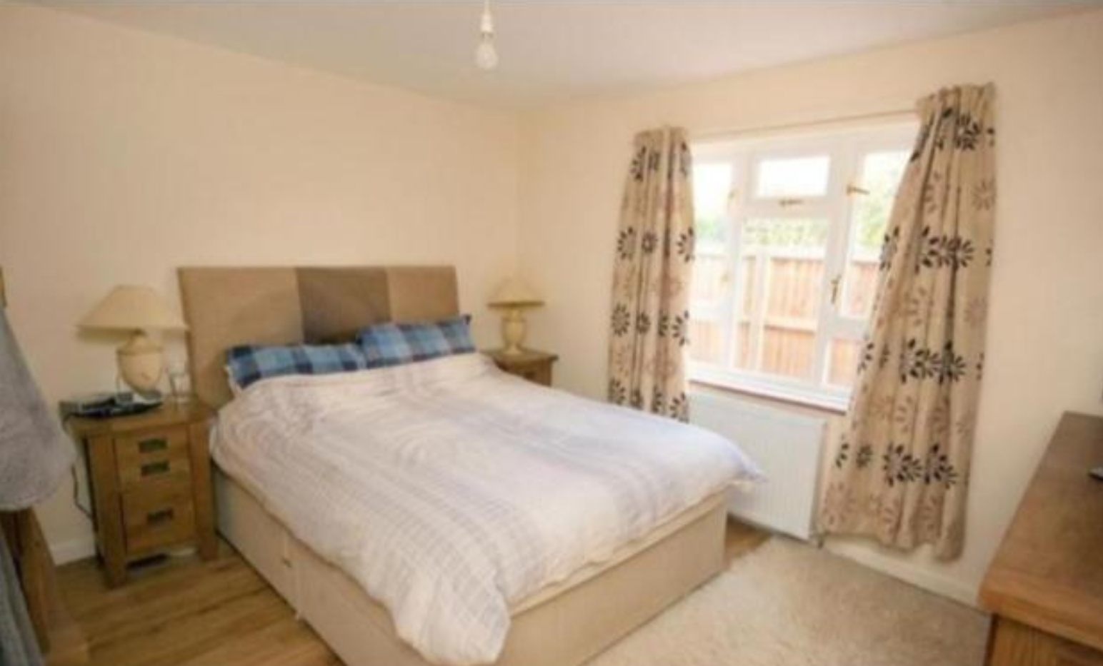 4 Bedroom Detached Bungalow Sold in Rye, TN31