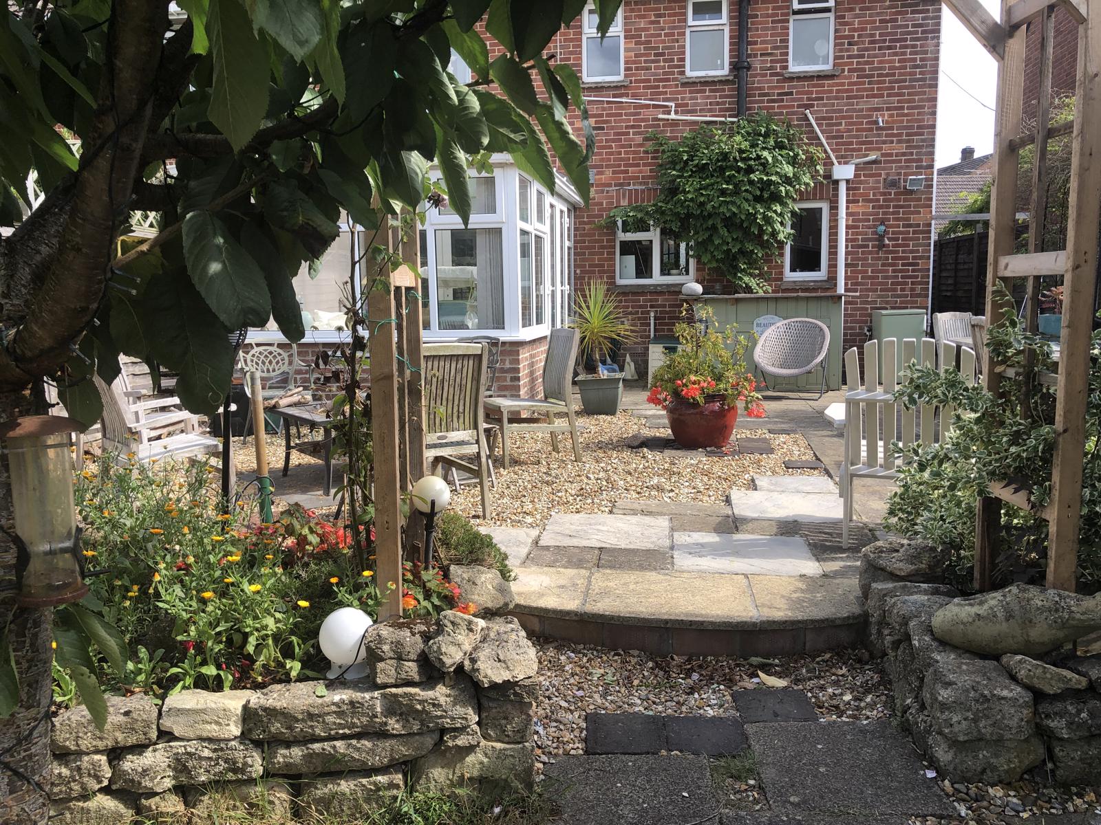 2 Bedroom SemiDetached House Let in Sturminster Newton, DT10