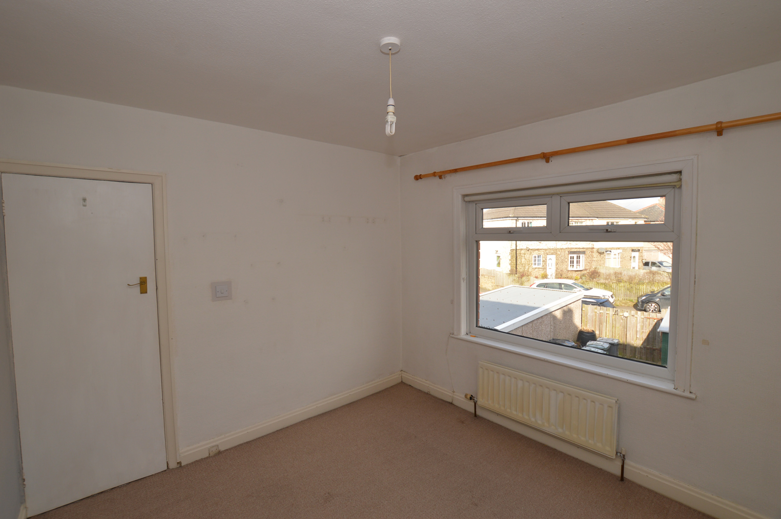 2 Bedroom Terraced House Let in Cleckheaton, BD19
