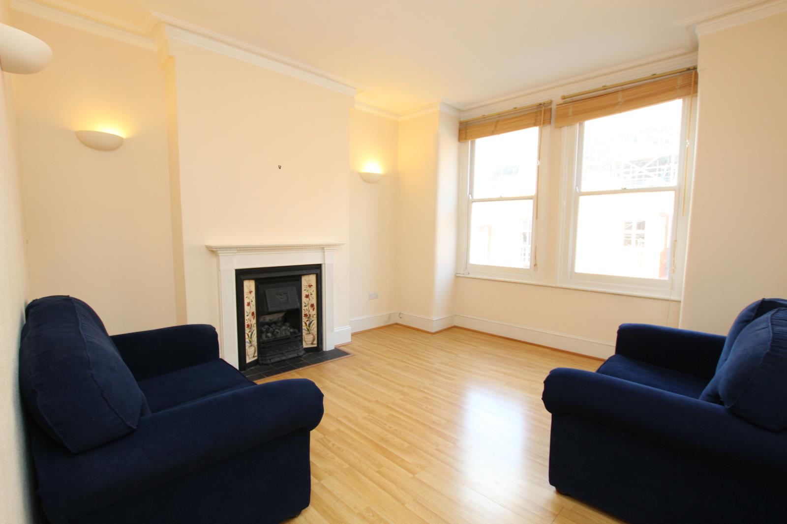 2 Bedroom Flat Let in London, SW11