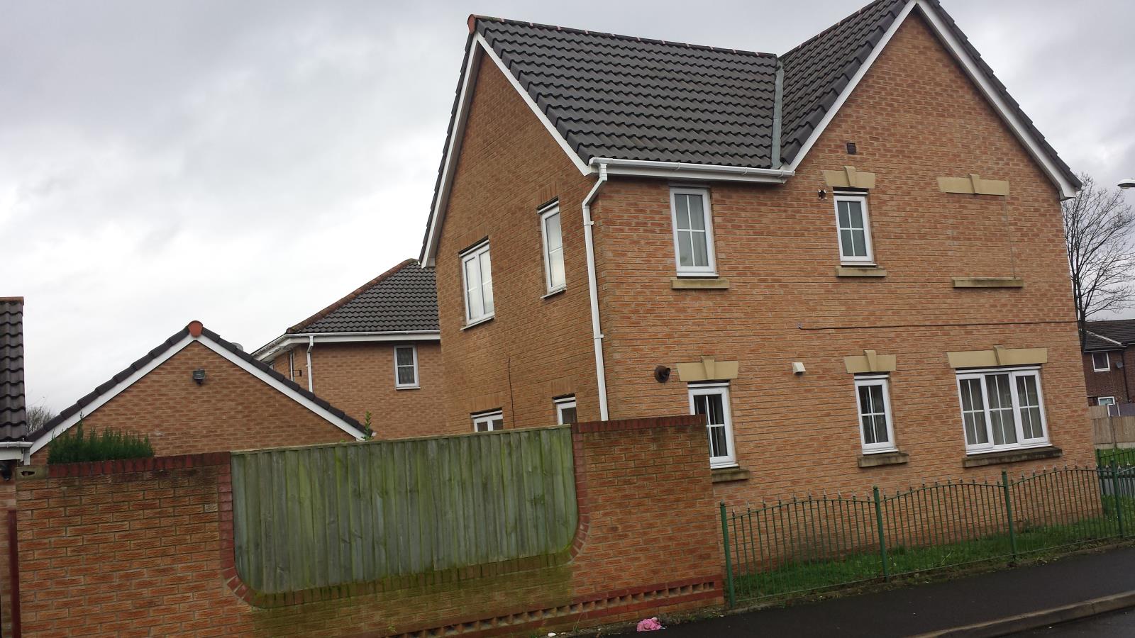 4 Bedroom Detached House Sold in Manchester, M18