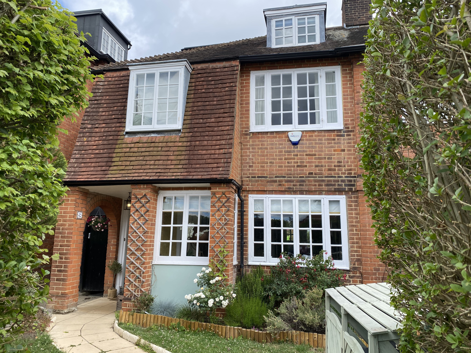 4 Bedroom Semi-Detached House Sold in London, N10