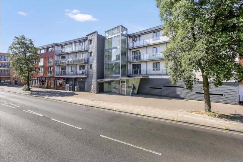 1 Bedroom Apartment Let in Beckenham, BR3