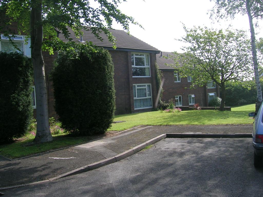 2 Bedroom Ground Floor Flat Let in Telford, TF4