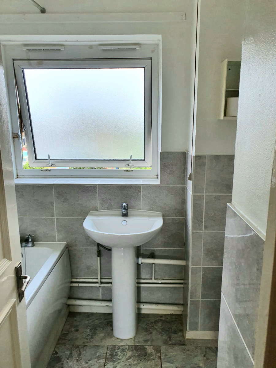 1 Bedroom Flat Sold in Barking, IG11