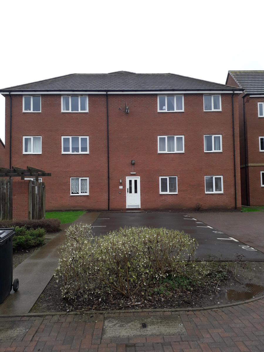 2 Bedroom Flat Let in Kingswinford, DY6