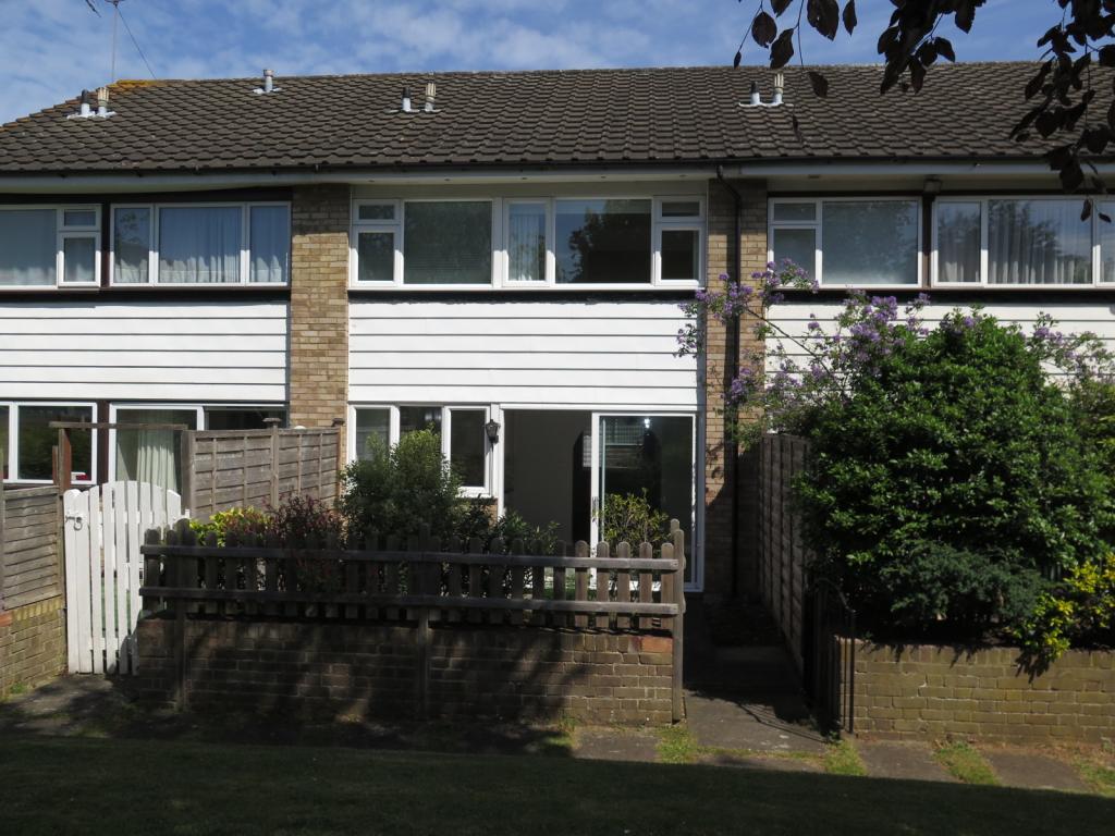3 Bedroom Terraced House Let in West Molesey, KT8