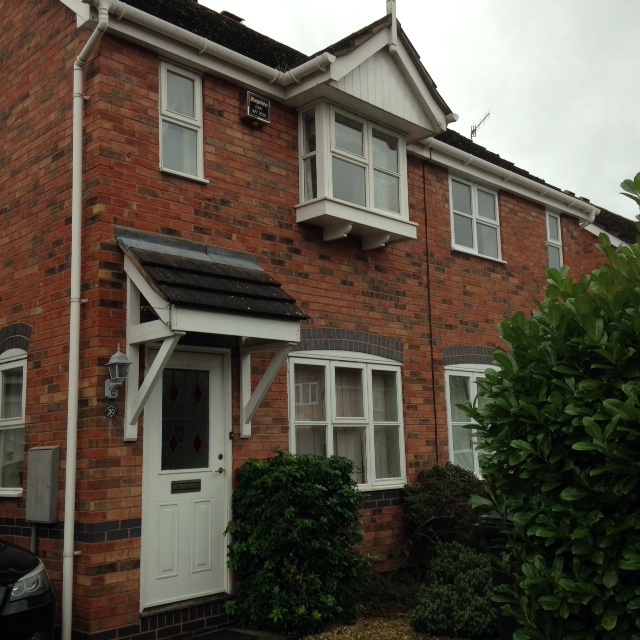 2 Bedroom SemiDetached House Let in Droitwich, WR9