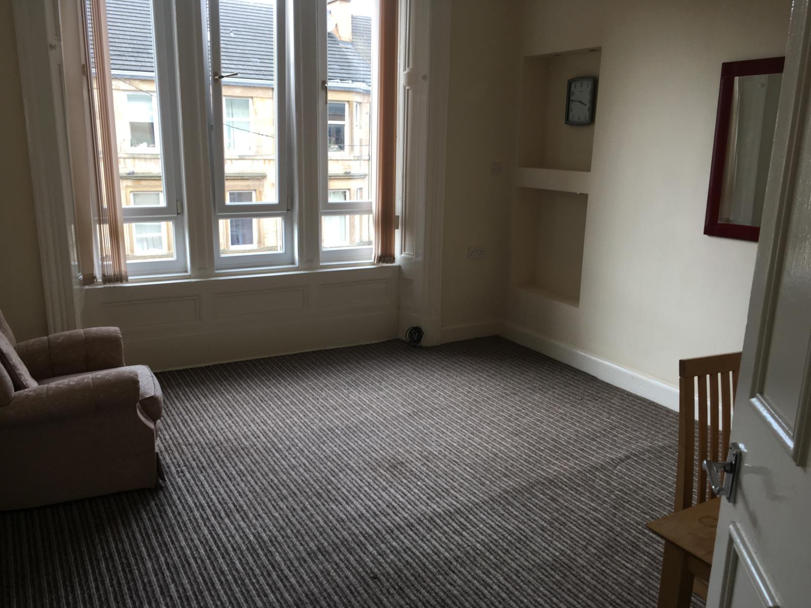 2 Bedroom Flat Sold in Glasgow, G42