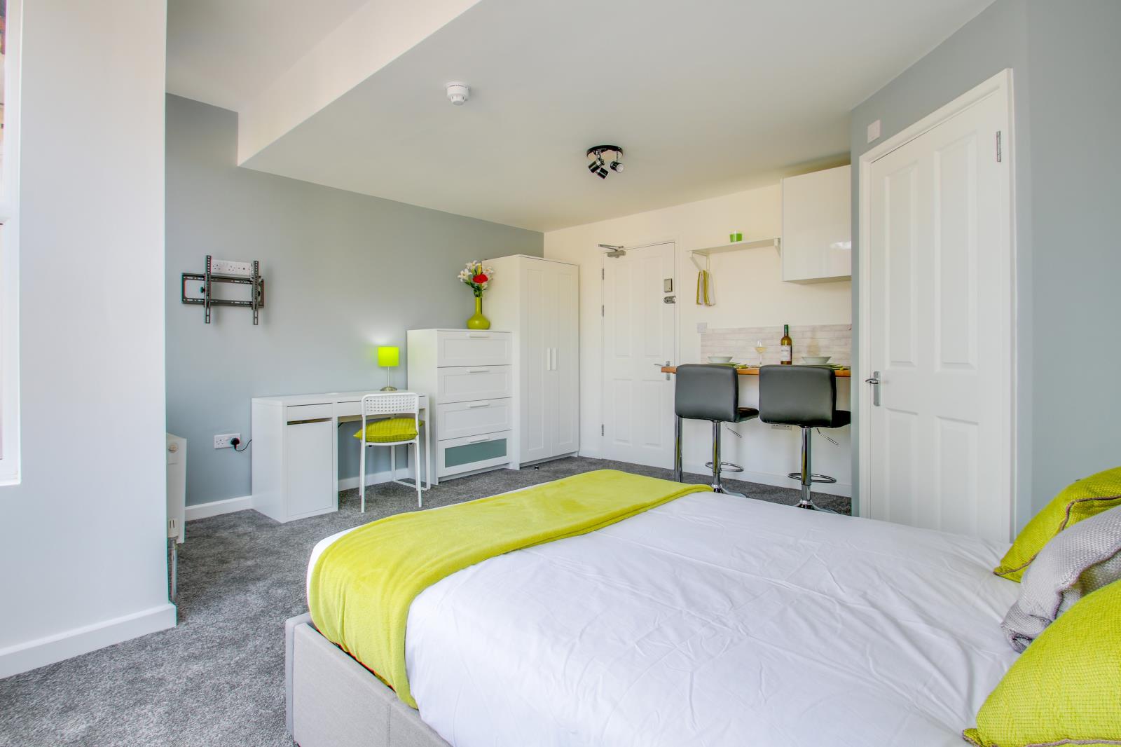 1 Bedroom House Share/Rent A Room Let in SouthendonSea, SS2