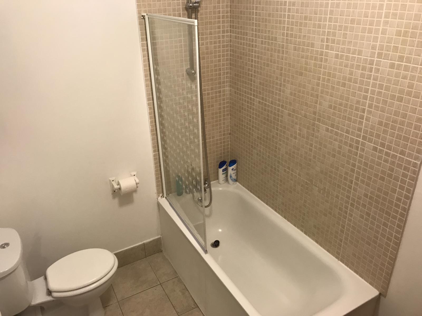 3 Bedroom Apartment Let in Enfield, EN2