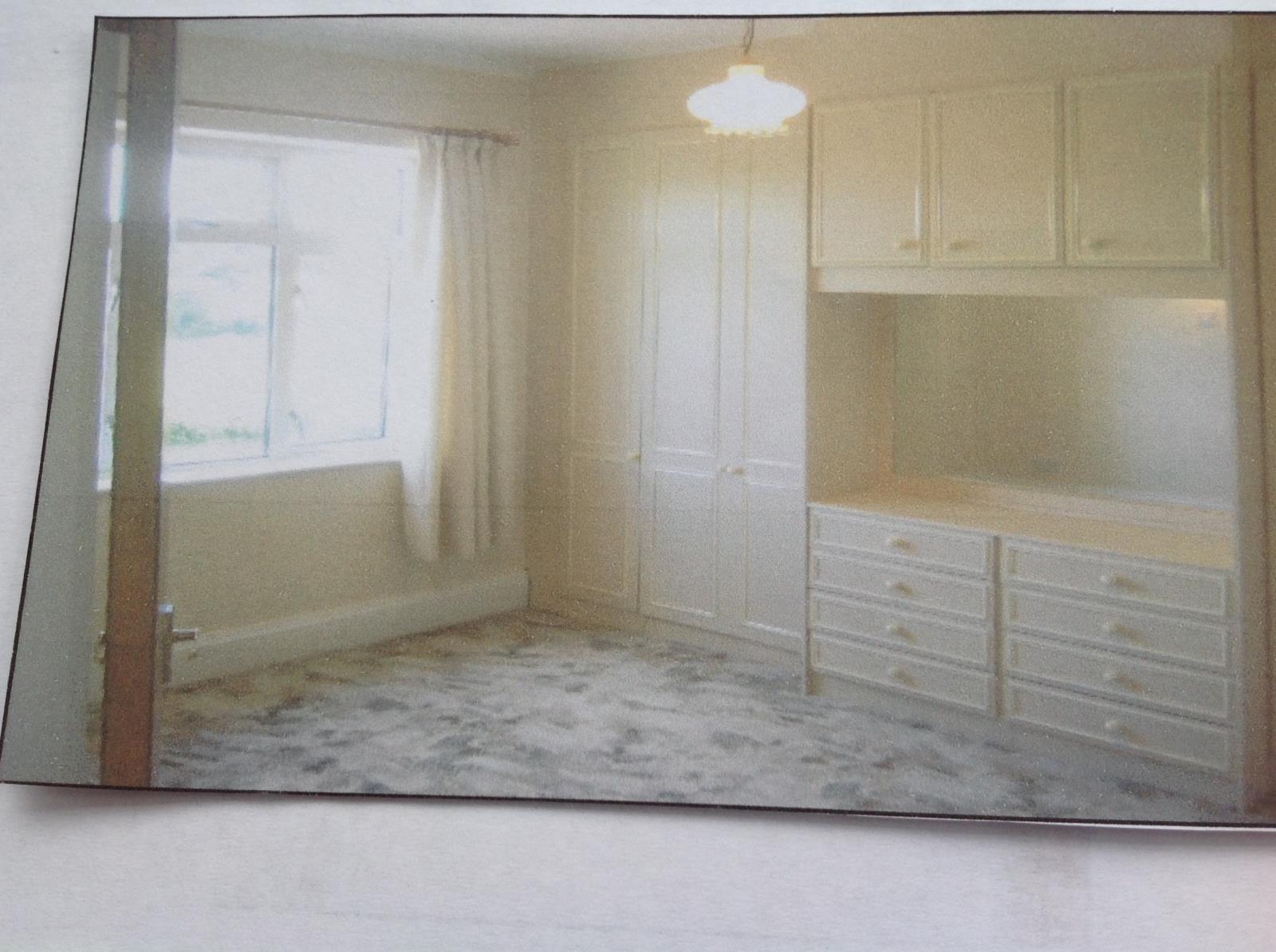 3 Bedroom SemiDetached House Let in Dronfield, S18