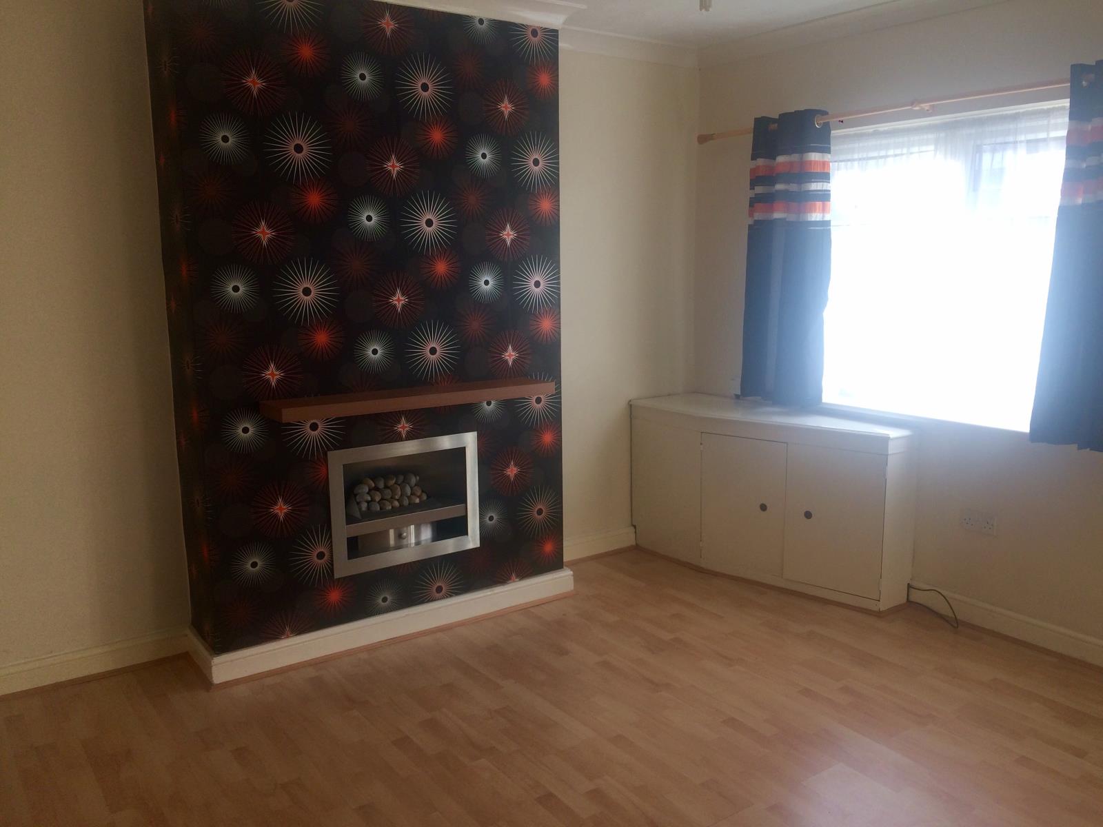 2 Bedroom Terraced House Let in Castleford, WF10