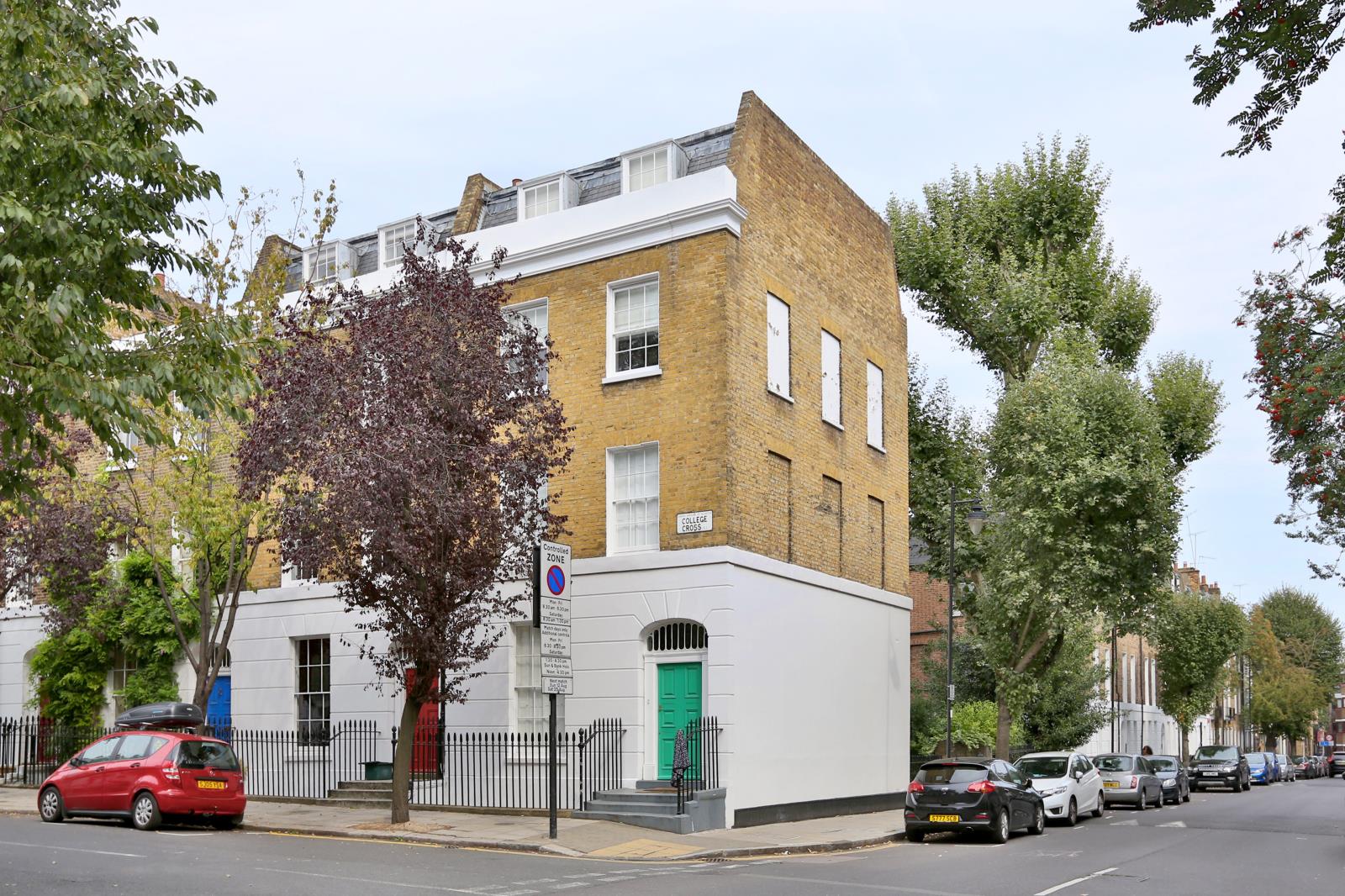 2 Bedroom Apartment Let in London, N1