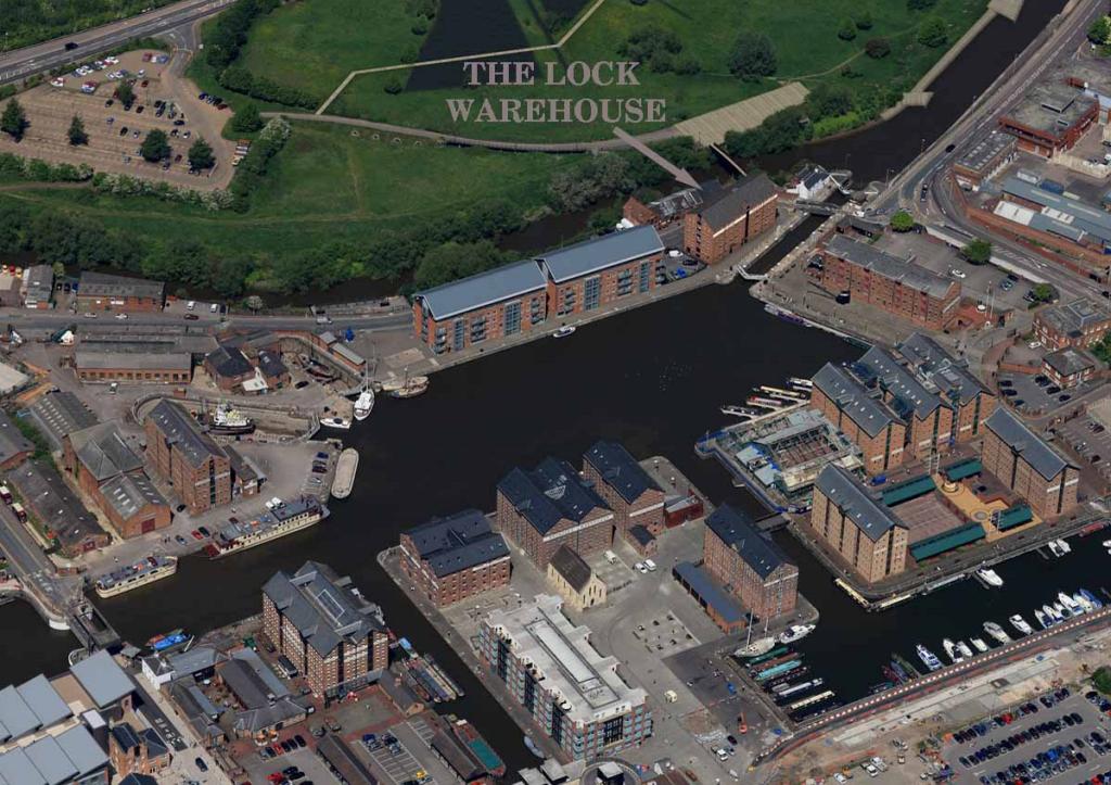 2 Bedroom Apartment Sold in Gloucester, GL1