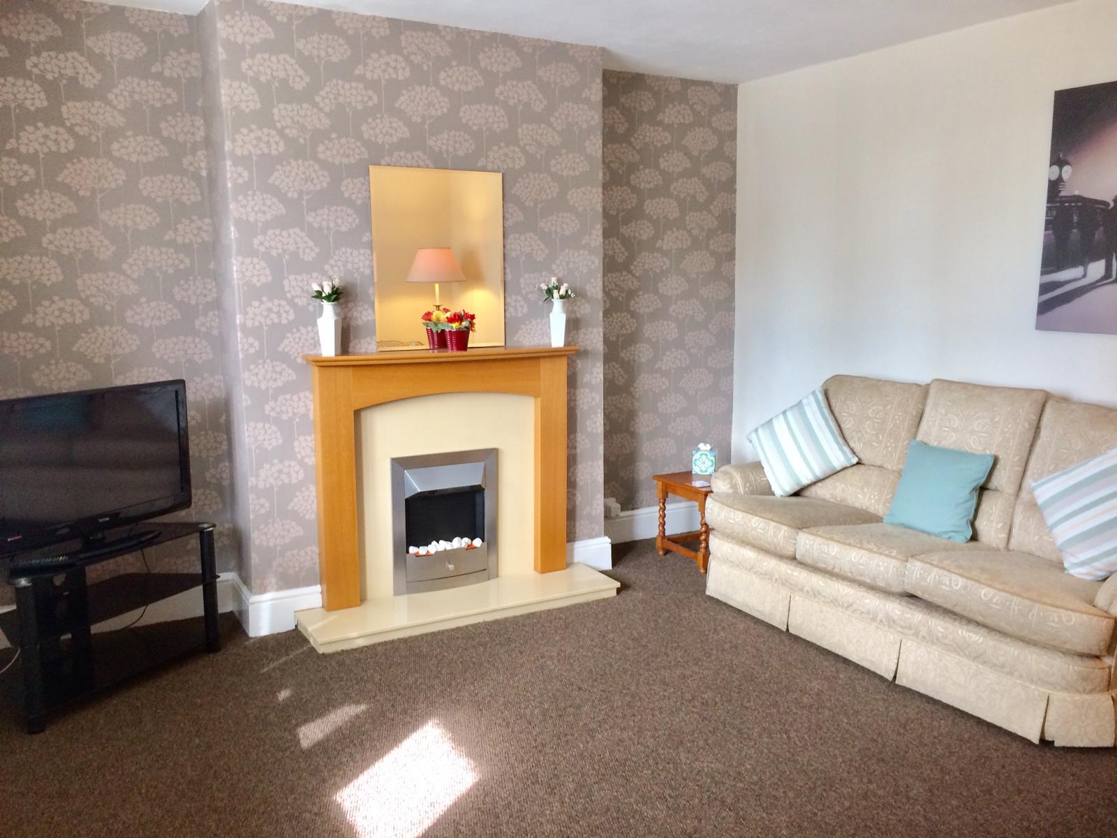 2 Bedroom Ground Floor Flat Let in Cleethorpes, DN35