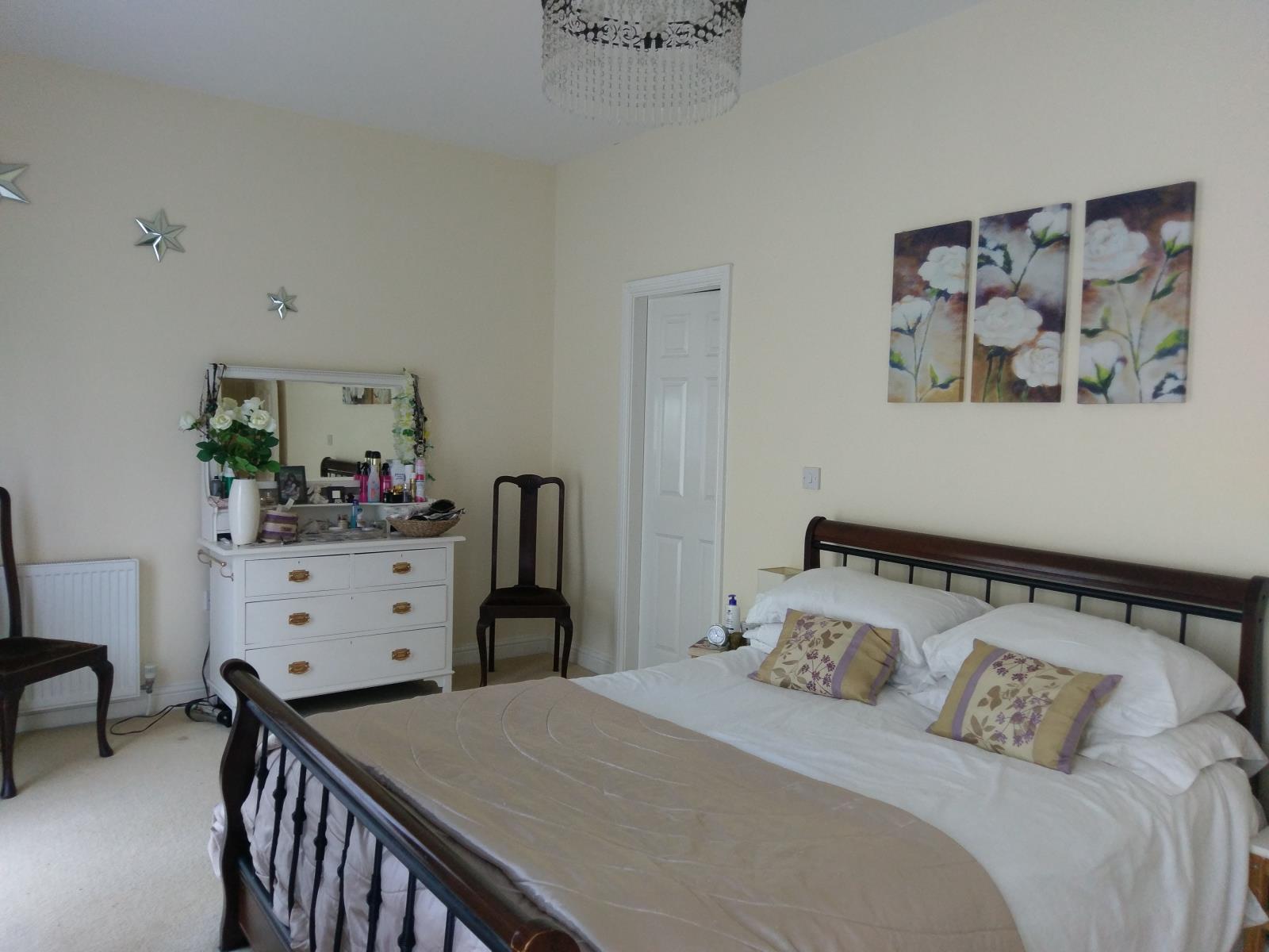 5 Bedroom Detached House Sold in Leeds, LS25