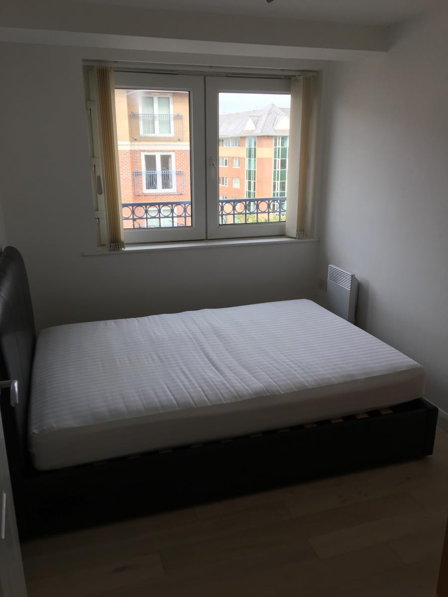 2 Bedroom Flat Let in Farnborough, GU14