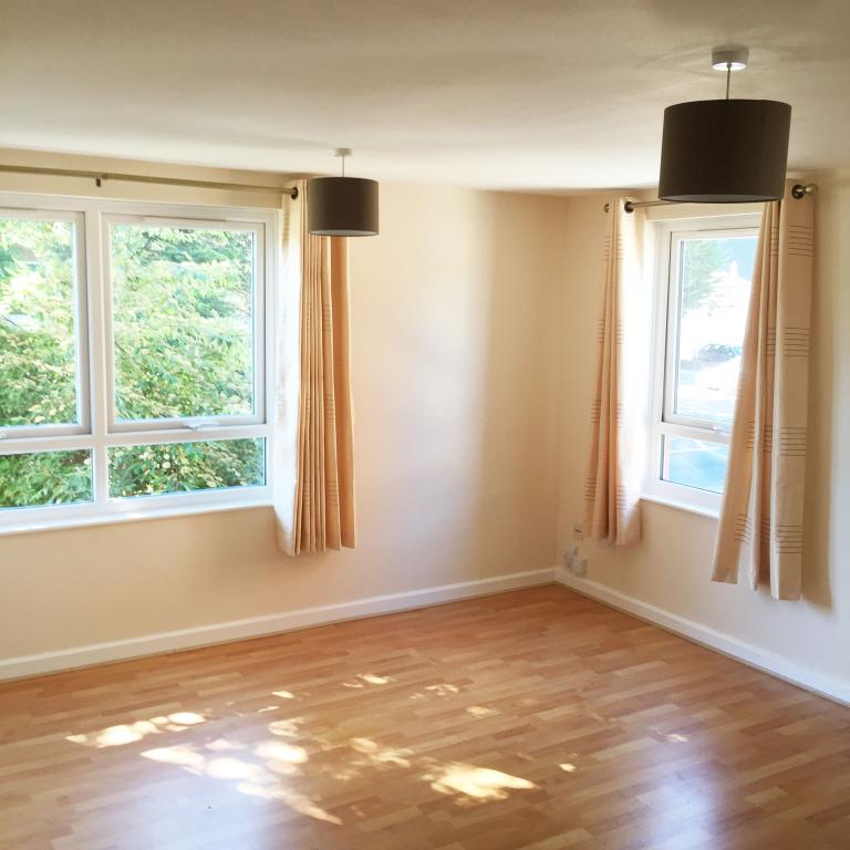 1 Bedroom Flat Let in Epsom, KT17