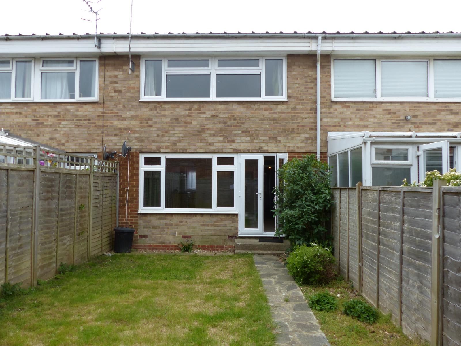 2 Bedroom Terraced House Let in Worthing, BN11