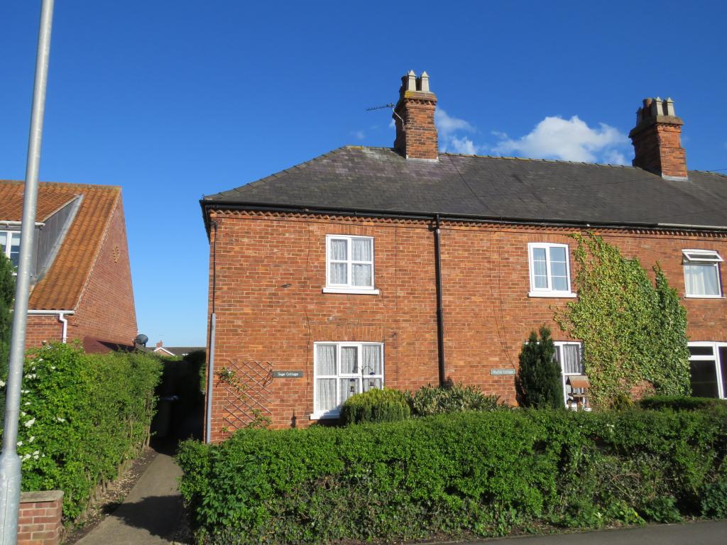 2 Bedroom End Terraced House Let in Market Rasen, LN8