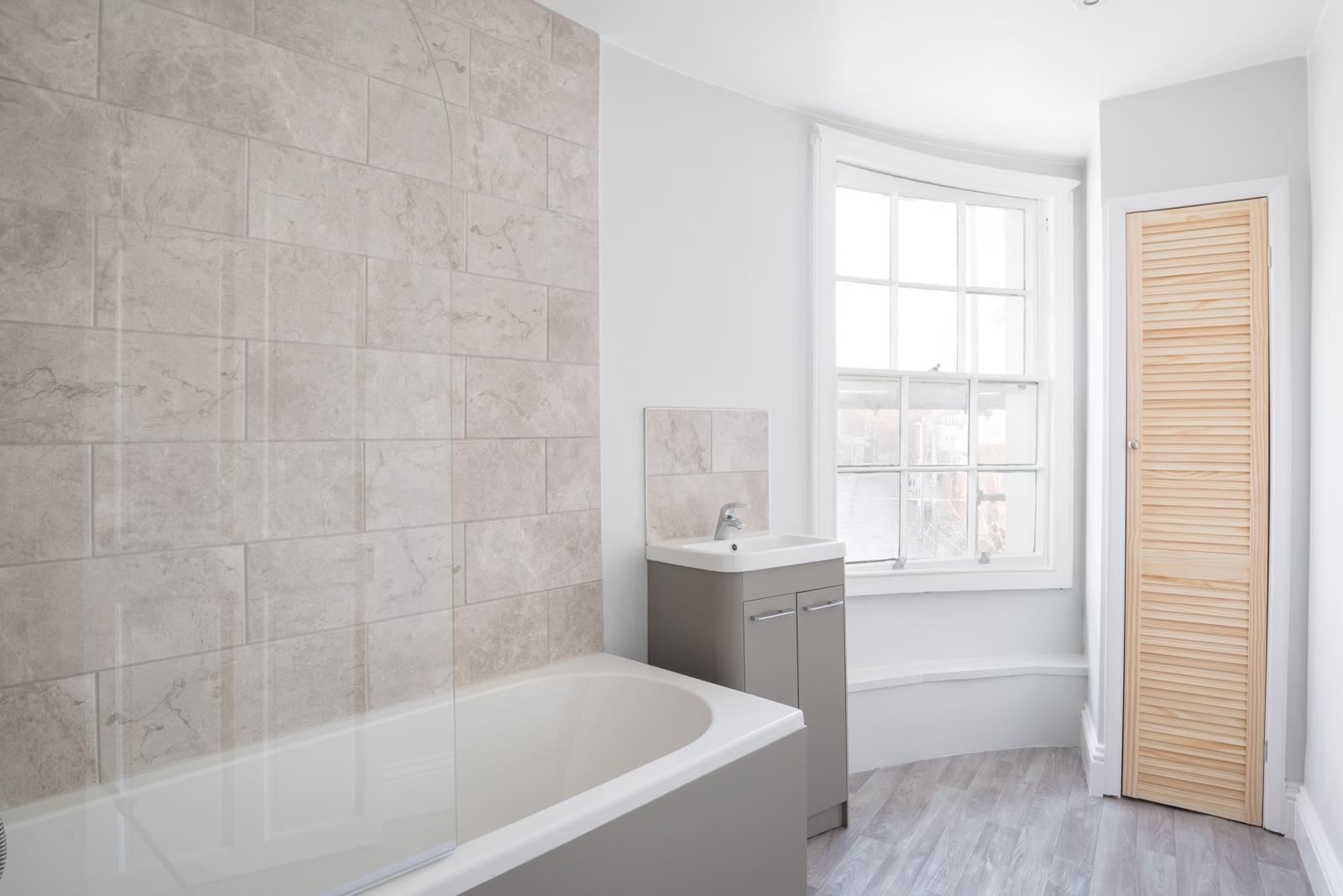 1 Bedroom Flat Let in Folkestone, CT20