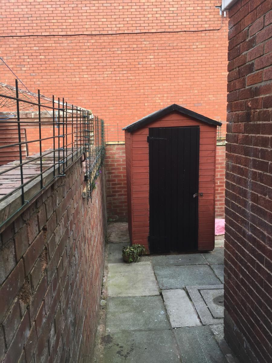 2 Bedroom Terraced House Let in St. Helens, WA9