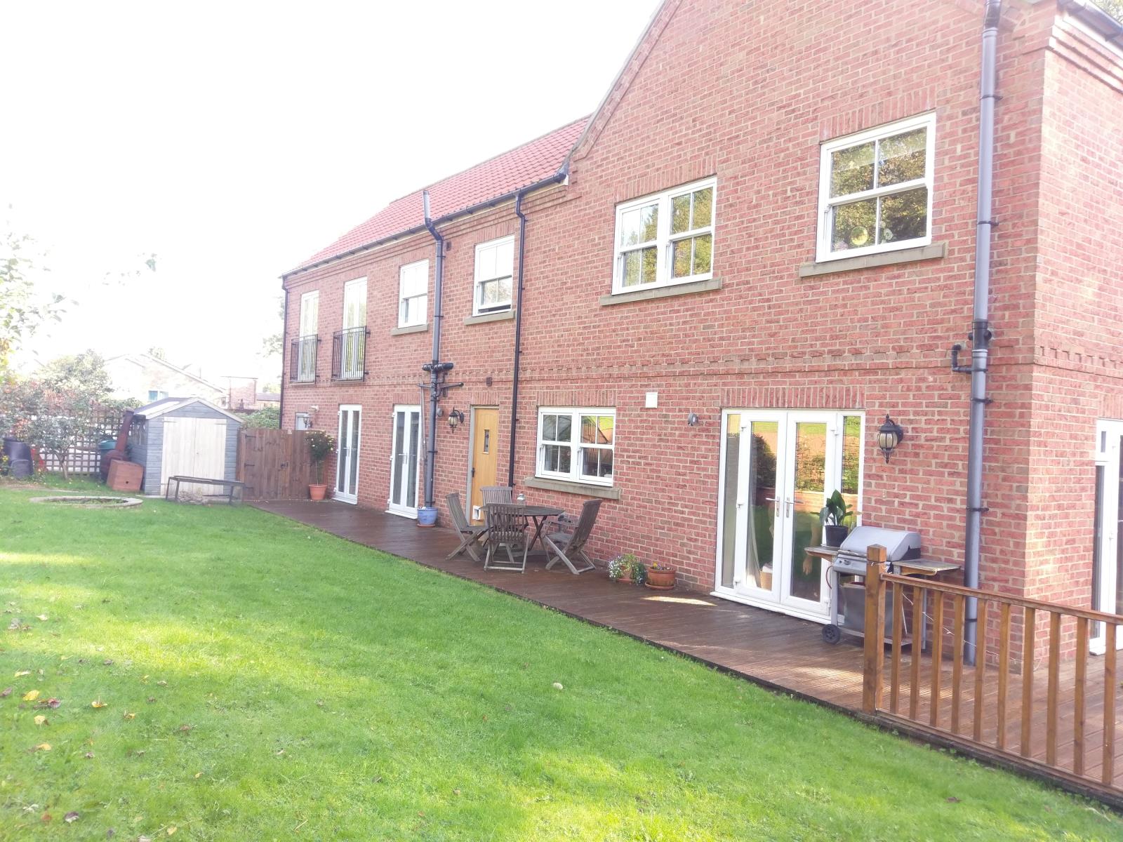 5 Bedroom Detached House Sold in Leeds, LS25