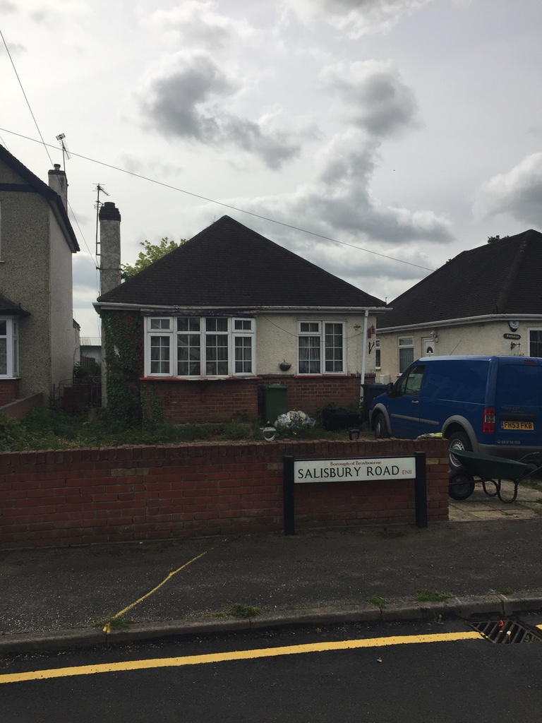 3 Bedroom Plot Sold in Hoddesdon, EN11