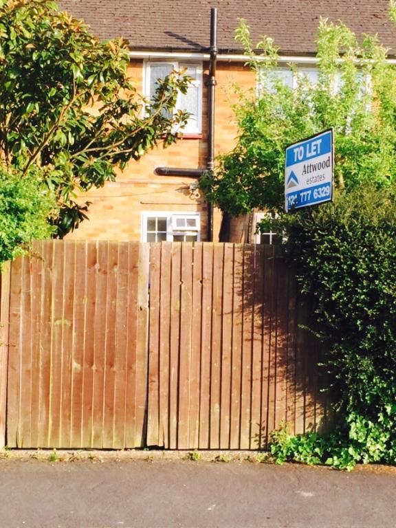 1 Bedroom Flat Let in Borehamwood, WD6