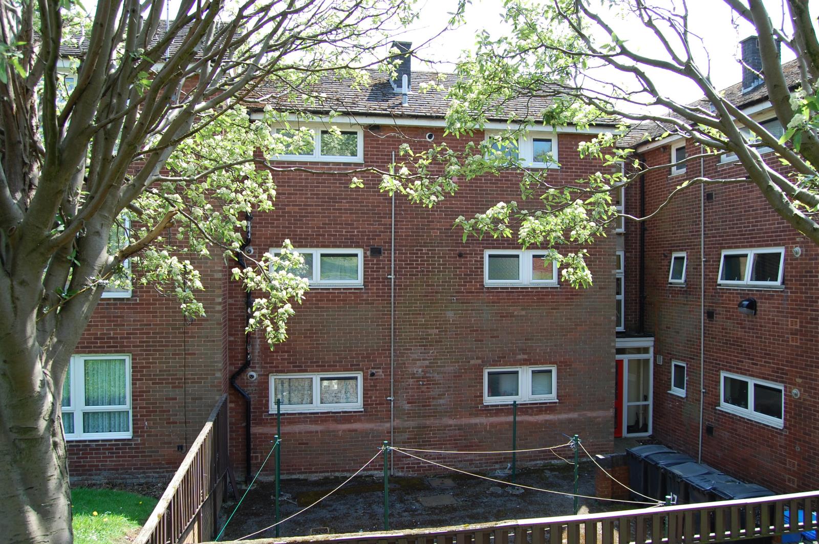 2 Bedroom Flat Sold in Sheffield, S12
