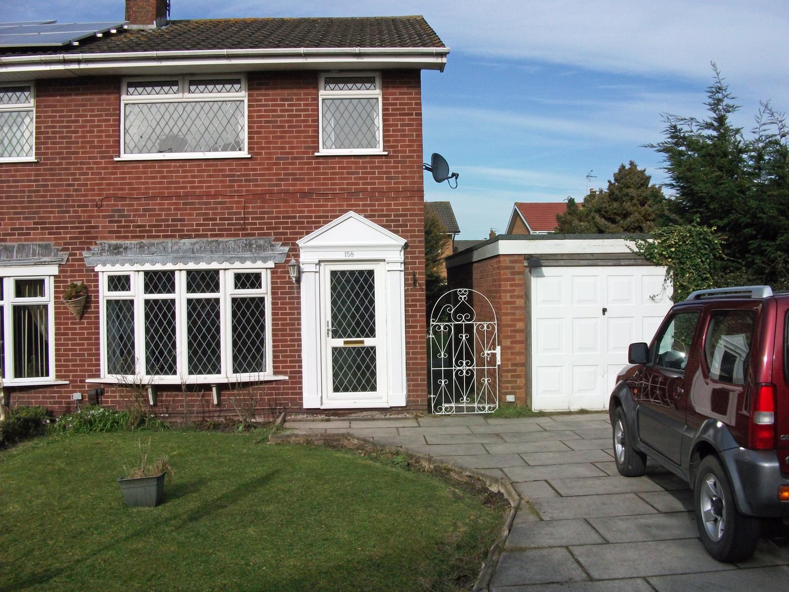 3 Bedroom SemiDetached House Let in Southport, PR8