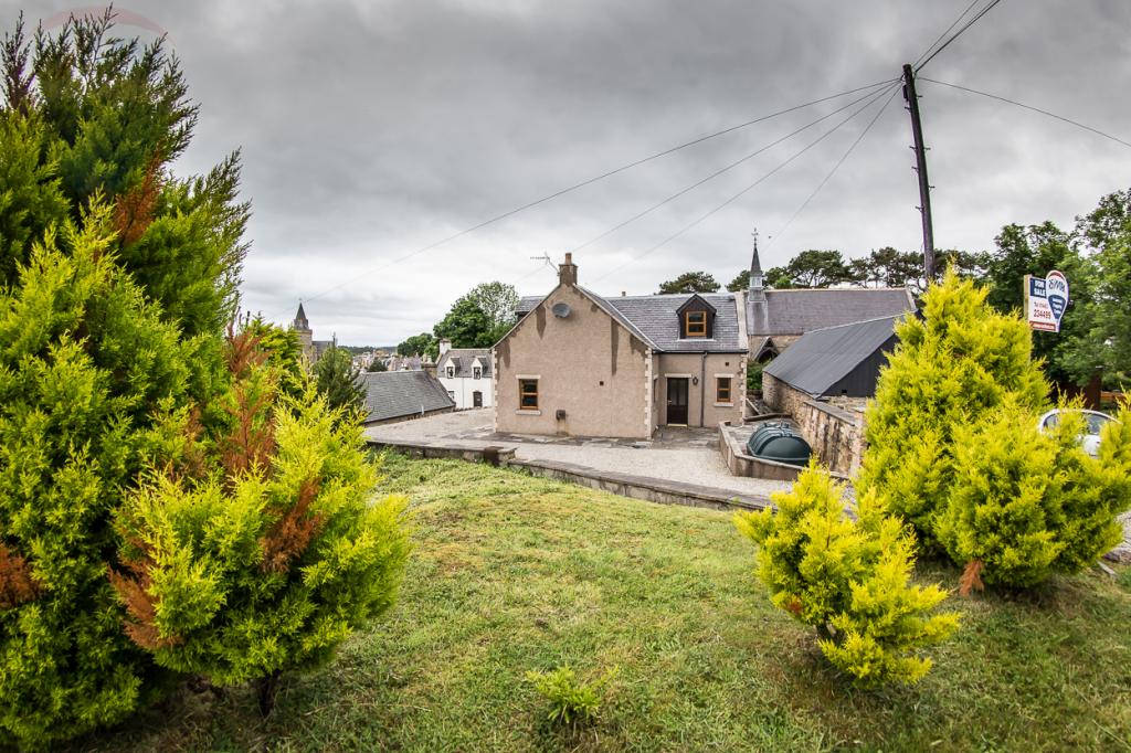 4 Bedroom Detached House Sold in Dornoch, IV25
