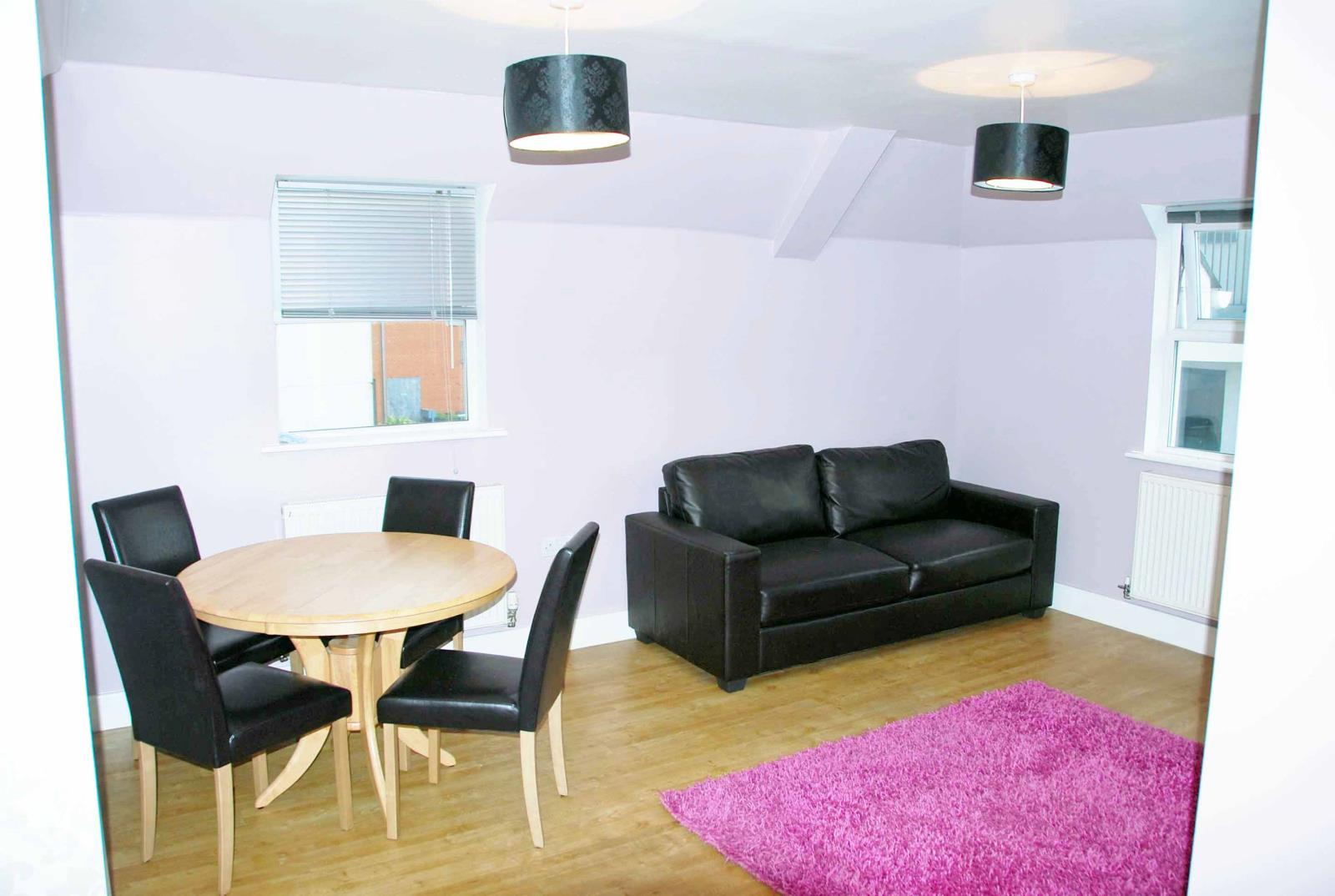 2 Bedroom Flat Let in Chertsey, KT16