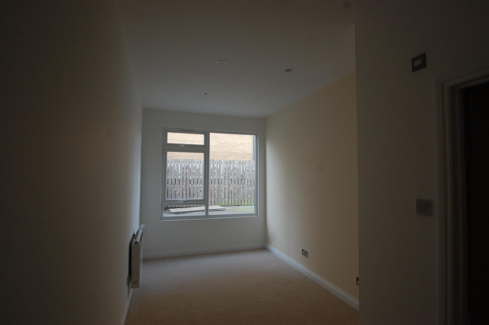 2 Bedroom Flat Let in Folkestone, CT20