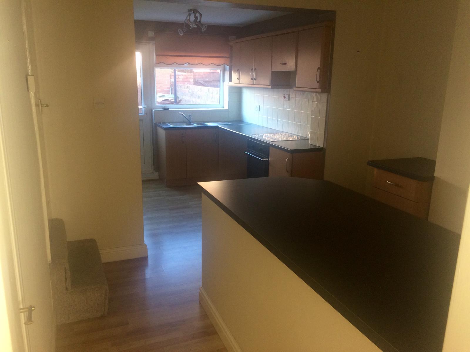 2 Bedroom Terraced House Let in Castleford, WF10