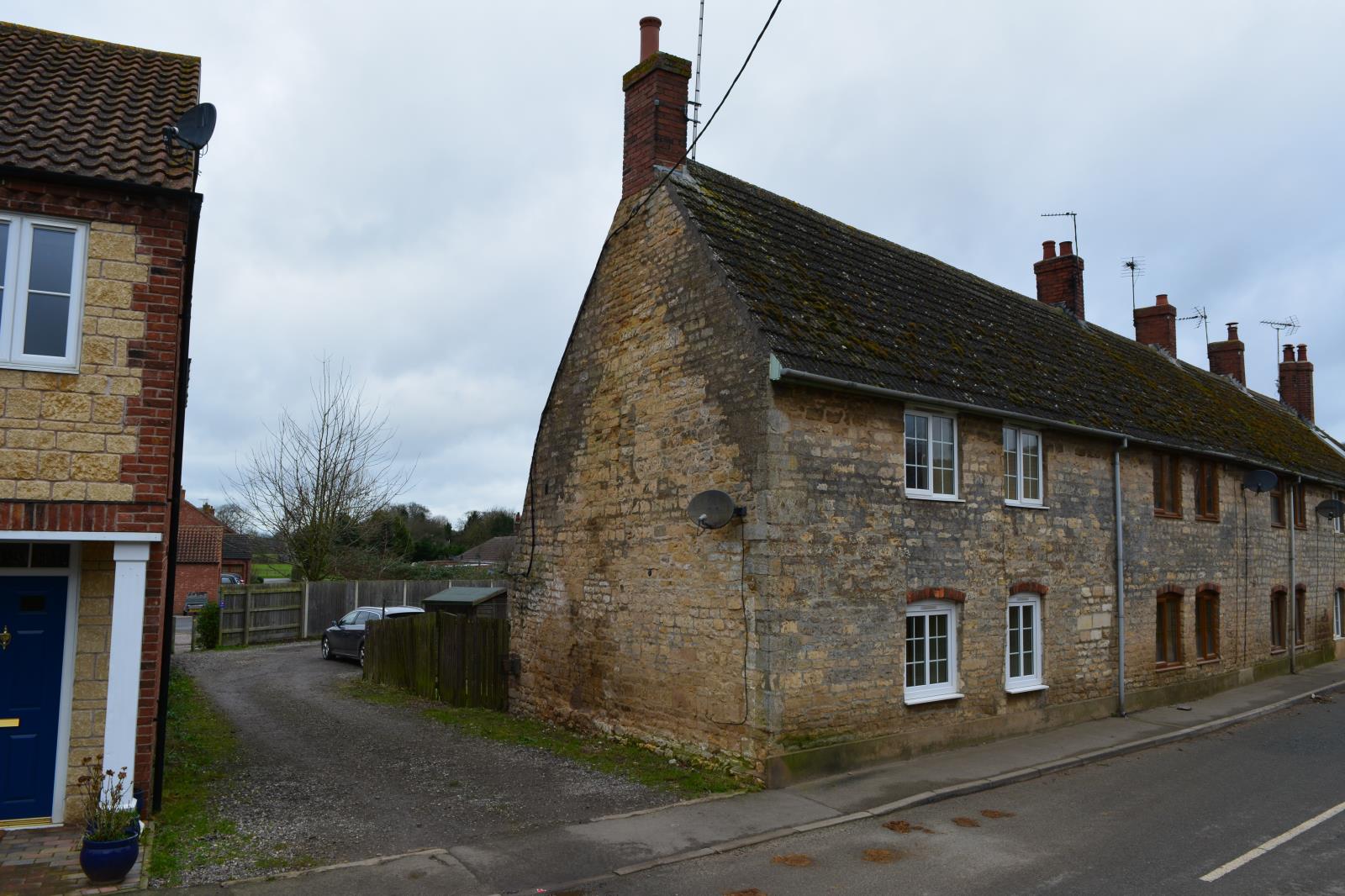 2 Bedroom End Terraced House Let in Grantham, NG32