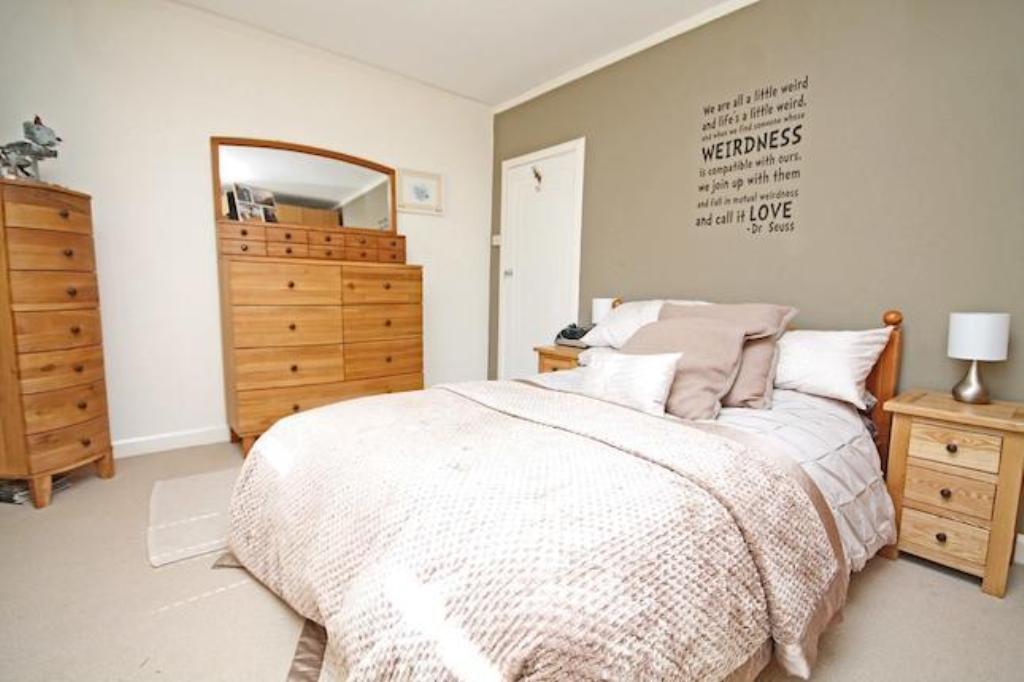 1 Bedroom Ground Floor Flat Let in Twickenham, TW1