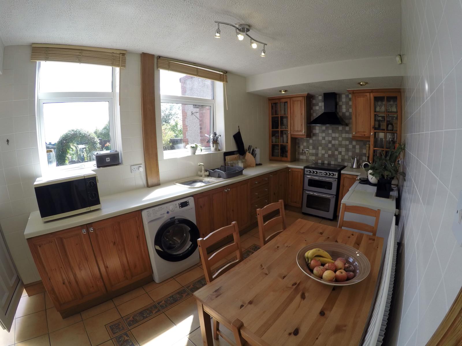 3 Bedroom SemiDetached House Sold in Alfreton, DE55