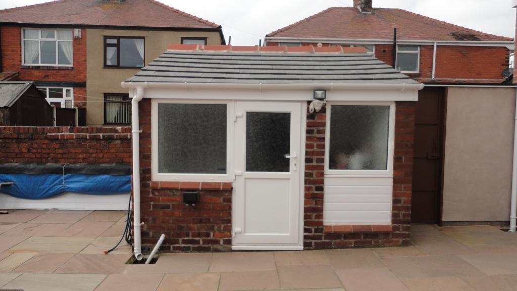 3 Bedroom End Terraced House Let in Blackpool, FY4