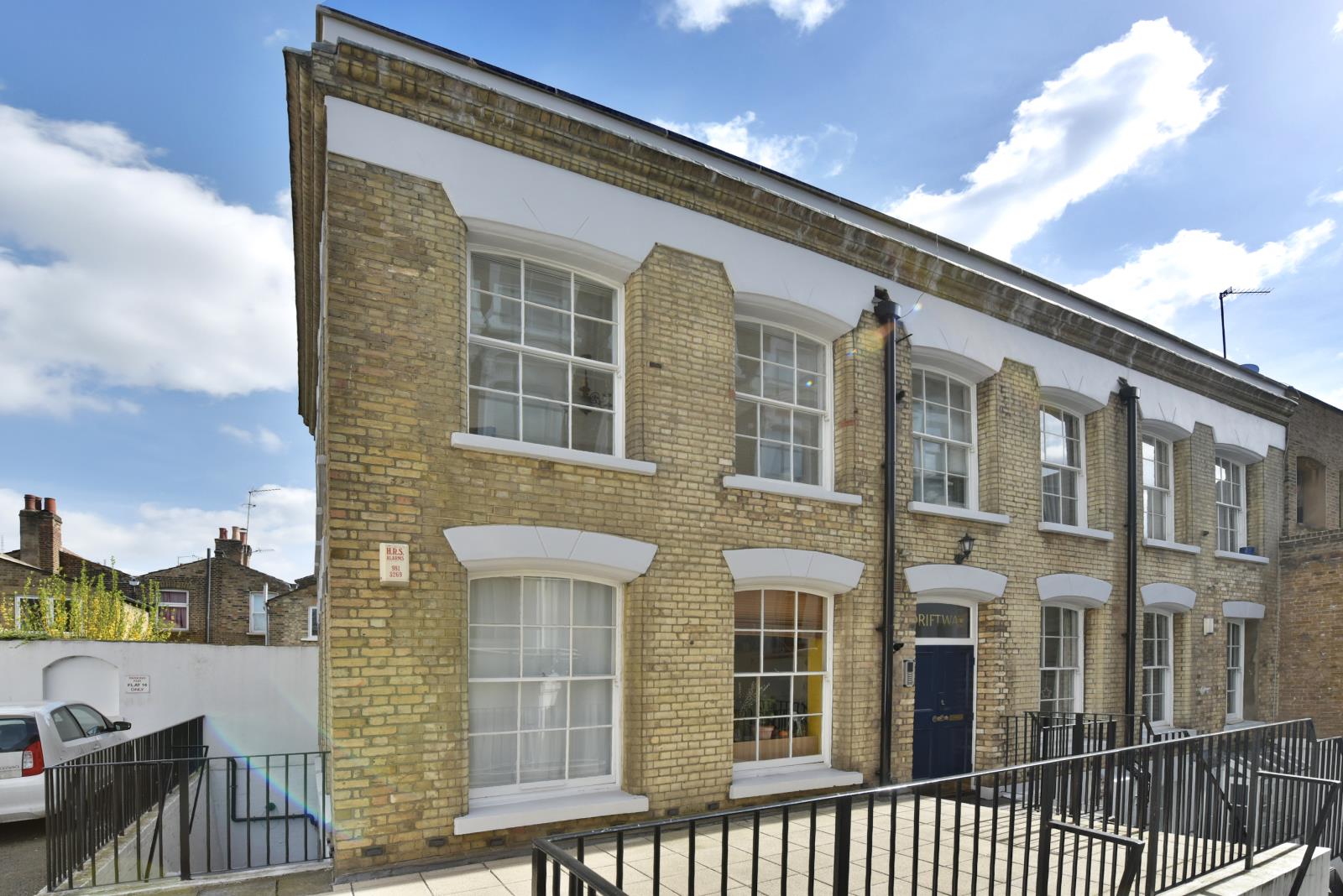 1 Bedroom Apartment Sold in London, E3