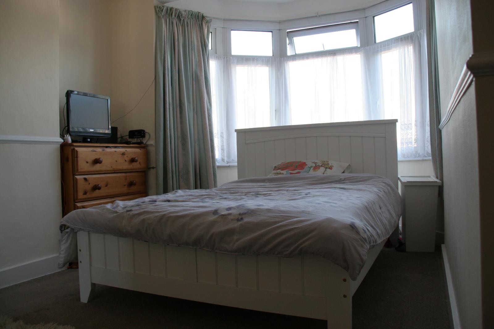 4 Bedroom Terraced House Let in Enfield, EN1