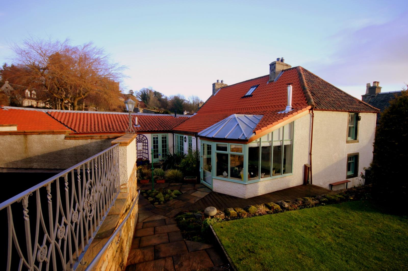 5 Bedroom Detached House Sold in Dunfermline, KY12